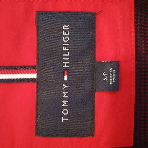 Men's Tommy Hilfiger Vest with Navy Stripes - Picture 2 of 6